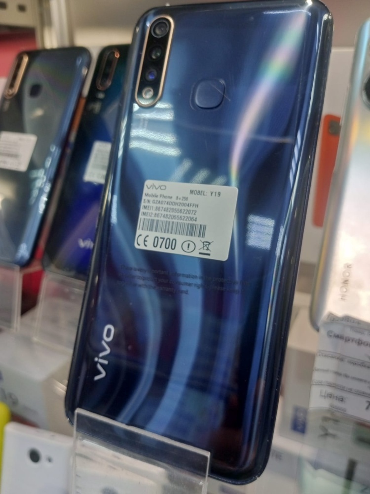 Смартфон Vivo Y19 8\256