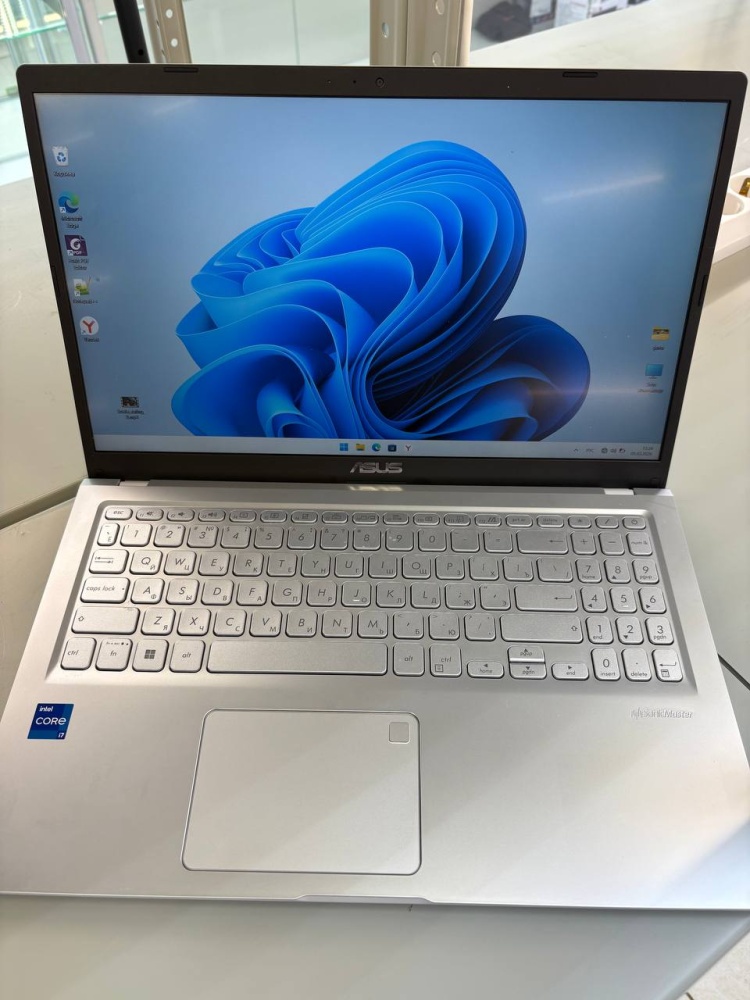 Ноутбук ASUS CORT I7-2011