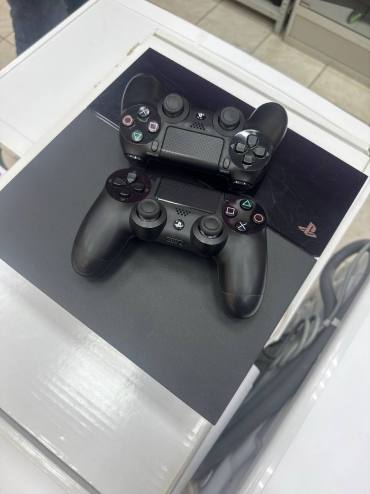Игровая приставка Sony PlayStation 4 slim
