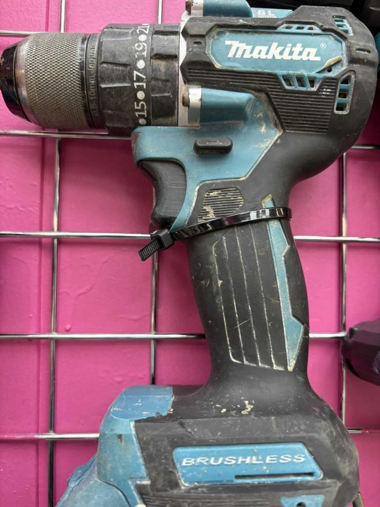 Шуруповерт Makita